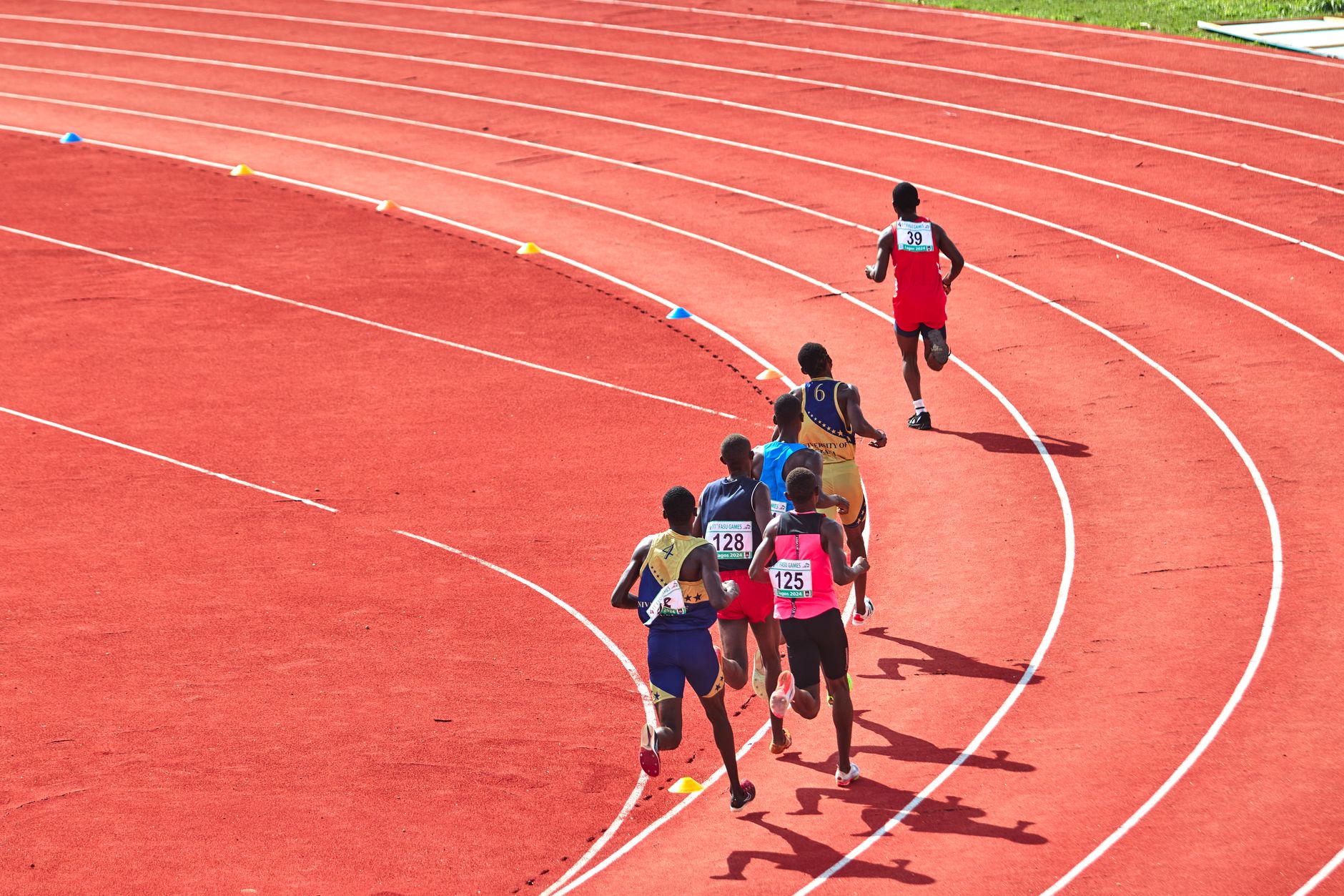 Tại Sao Competitive Analysis Là "Vũ Khí Bí Mật" Năm 2026? - Competitive Analysis Trong Marketing: Chiến Lược Hiệu Quả Nh