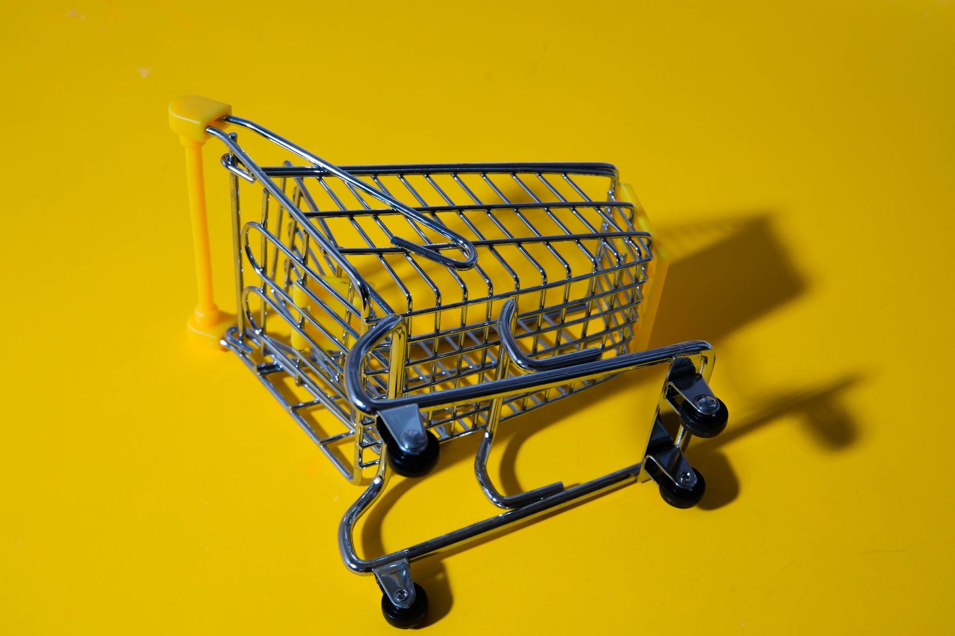 Tại sao đa số shop online thất bại với quảng cáo? - Ecommerce Marketing Strategy: Case Study Thực Tế Từ NgoiSaoMedia