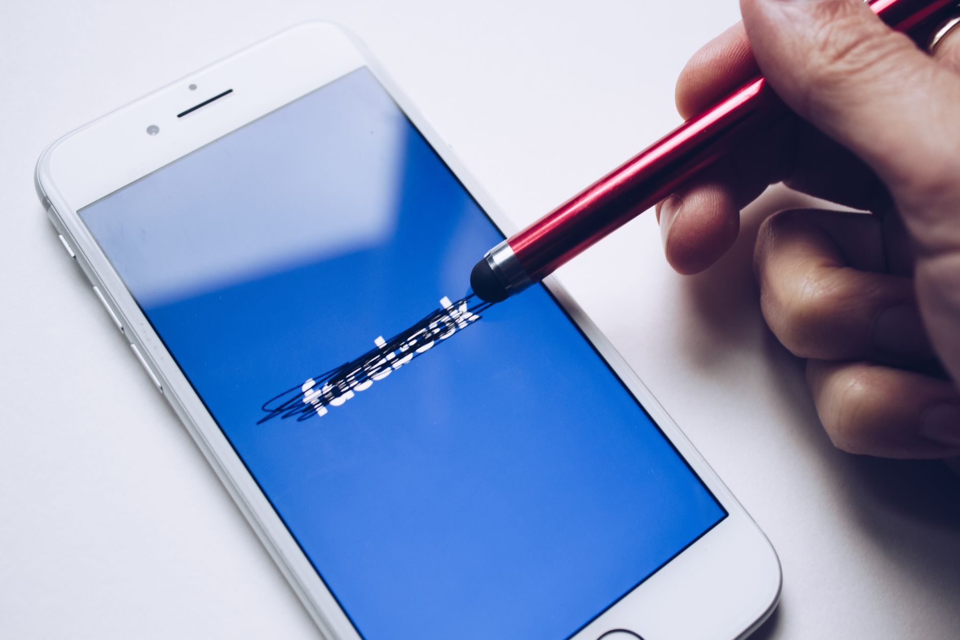 1. Facebook Audience Insight Là Gì? Giải Mã Công Cụ "Soi" Khách Hàng - Facebook Audience Insight Là Gì? Bí Kíp "Soi" Khá