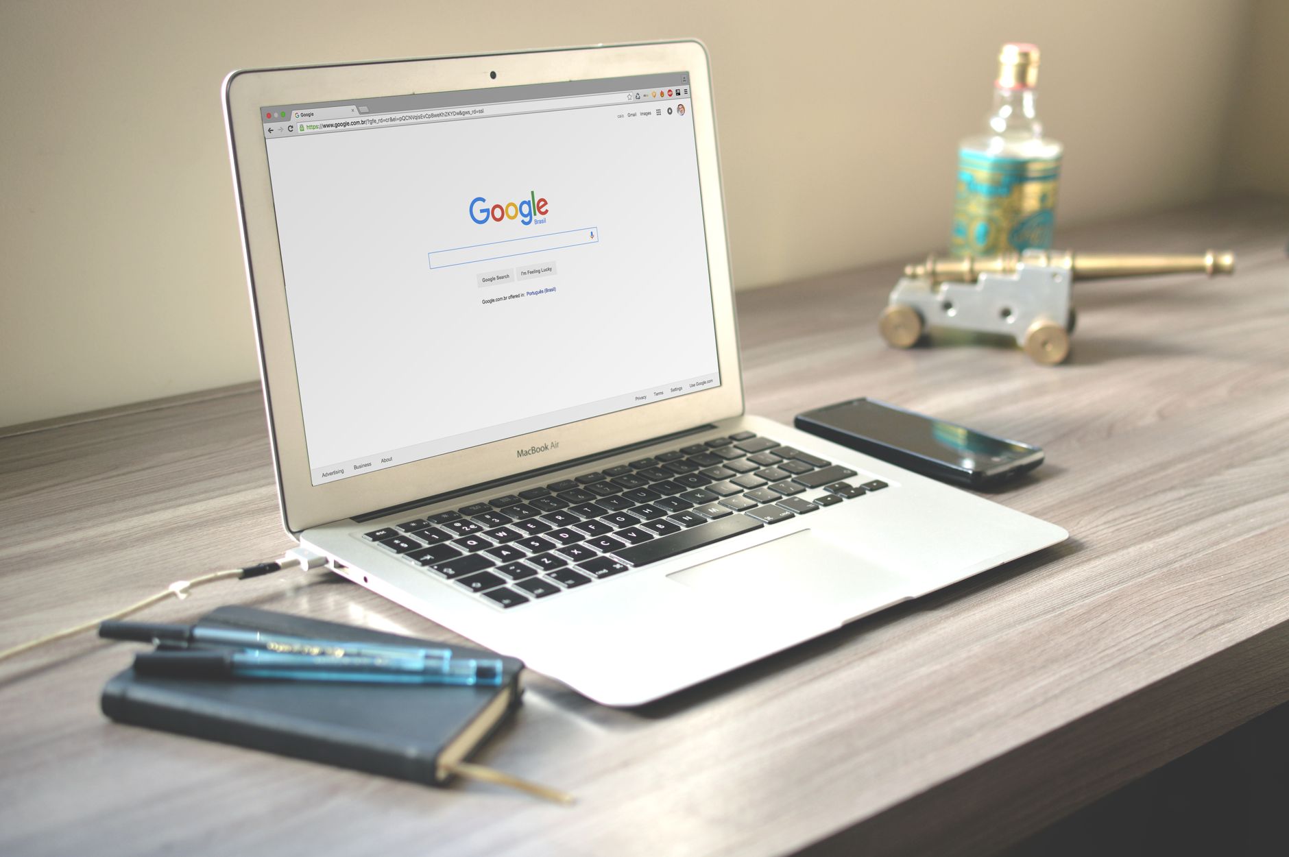 Google Ads Là Gì? Giải Thích Đơn Giản Nhất - Google Ads Là Gì? Hướng Dẫn Toàn Diện Từ A-Z Cho Người Mới Bắt Đầu (2025)