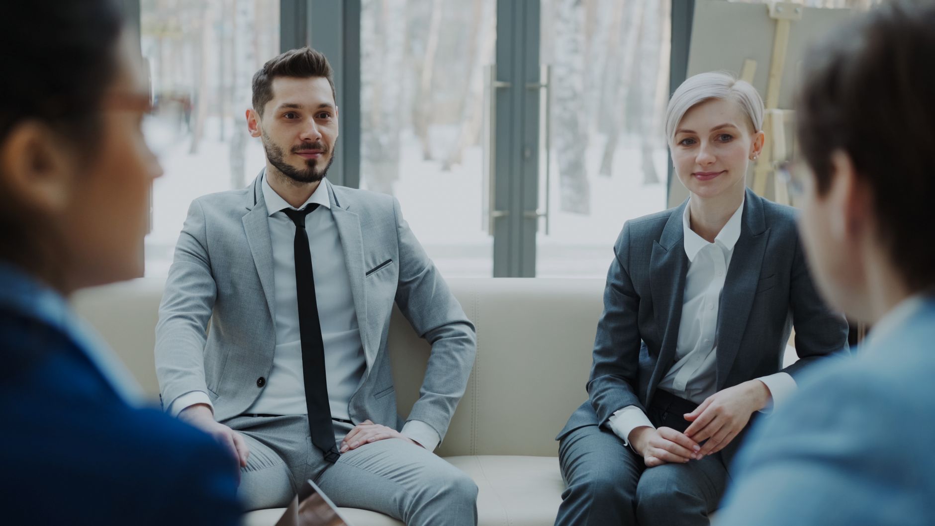 Tại Sao Personal Branding Là "Vũ Khí Bí Mật" Của Doanh Nhân? - Personal Branding Cho Doanh Nhân: Case Study Thực Tế Từ N