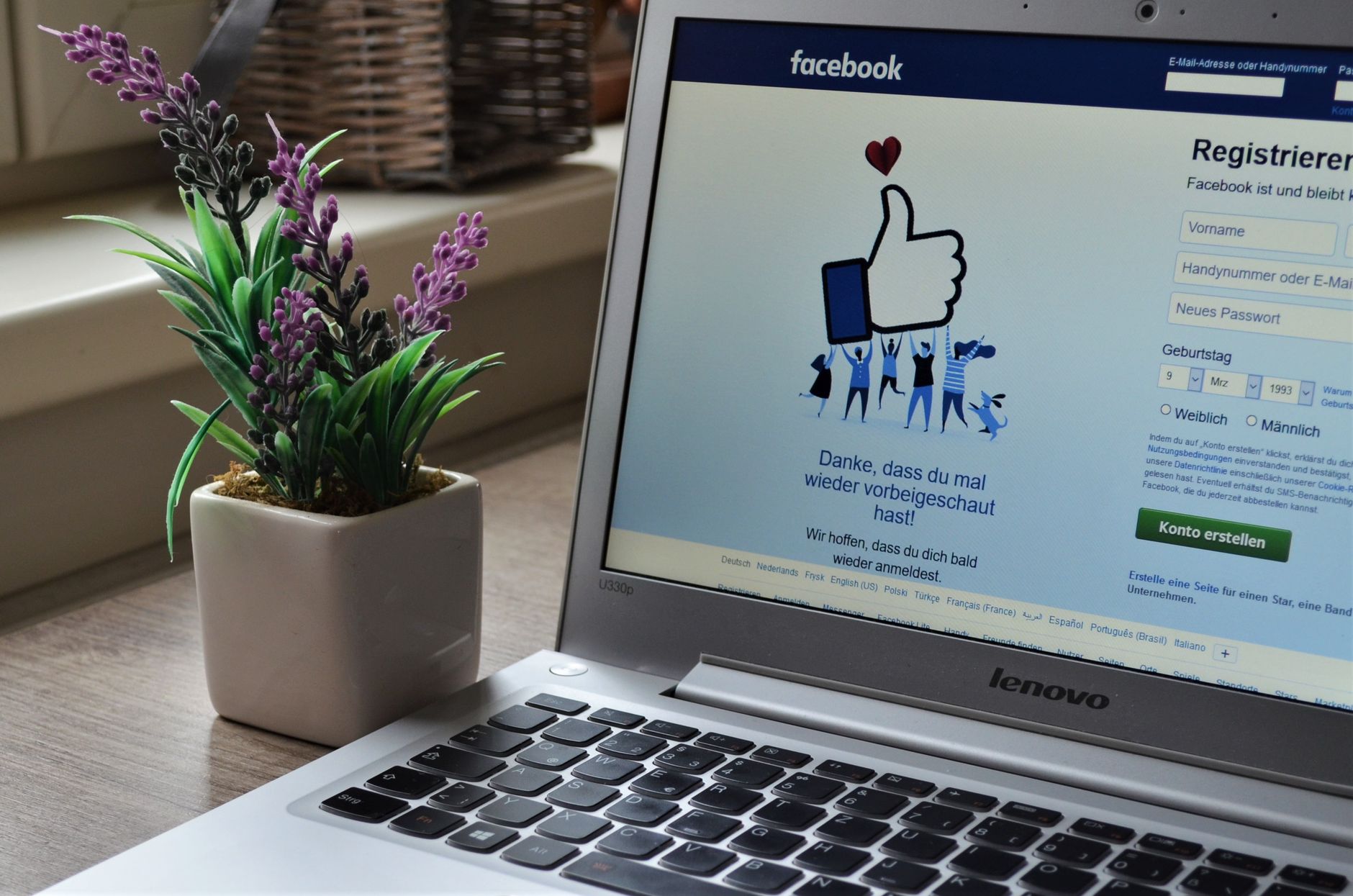 1. Tại sao khách hàng bỏ giỏ hàng và Remarketing là "cứu cánh"? - Remarketing Facebook Ads: Chiến Lược "Đuổi" Khách Hàng