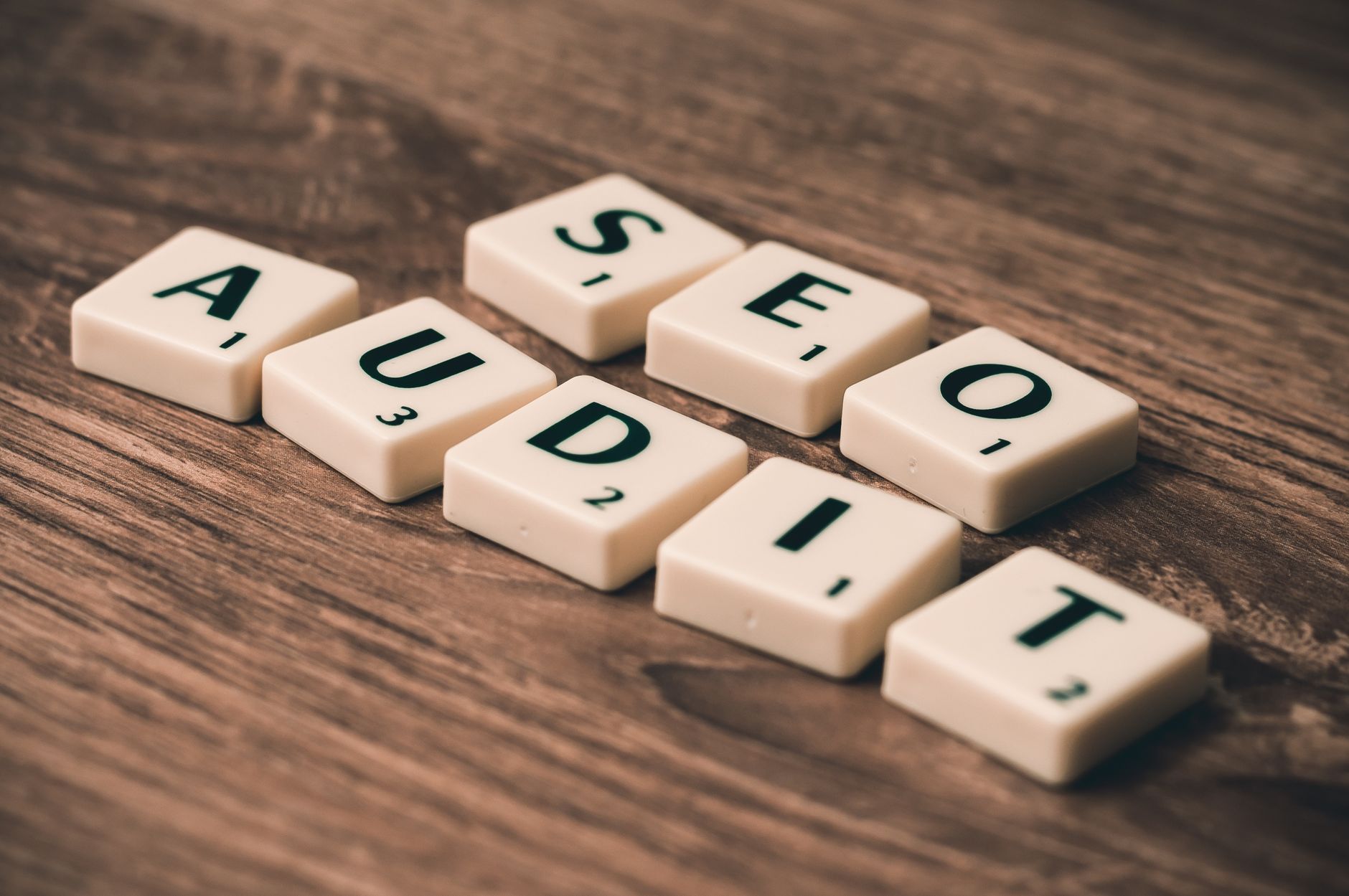 1. Keyword Universe và LSI Keyword là gì? - So Sánh Keyword Universe Và LSI Keyword: Nên Chọn Cái Nào Cho Doanh Nghiệp?