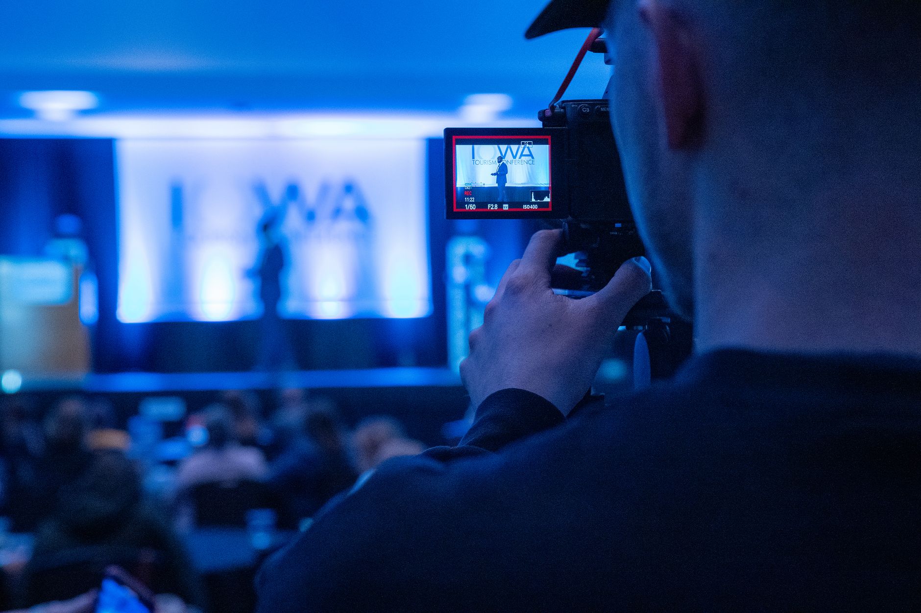 Tại sao video marketing 2026 khác biệt hoàn toàn? - Video Marketing 2026: Chiến Lược Sản Xuất Video Thu Hút Triệu View K