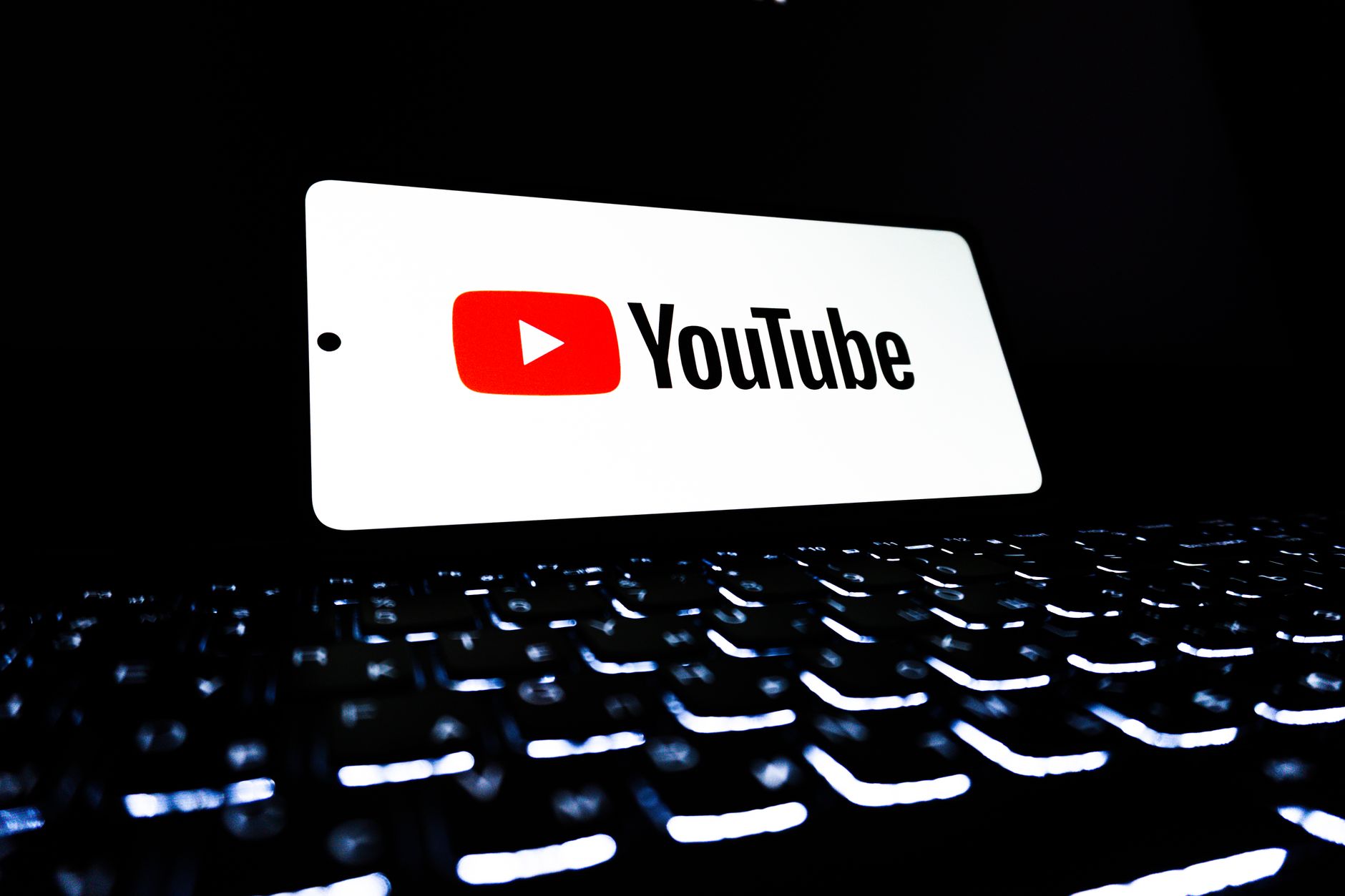 Tại sao YouTube Ads là "mỏ vàng" cho người mới? - YouTube Ads Cho Người Mới: Bí Quyết Tăng Doanh Số Gấp 2 Lần